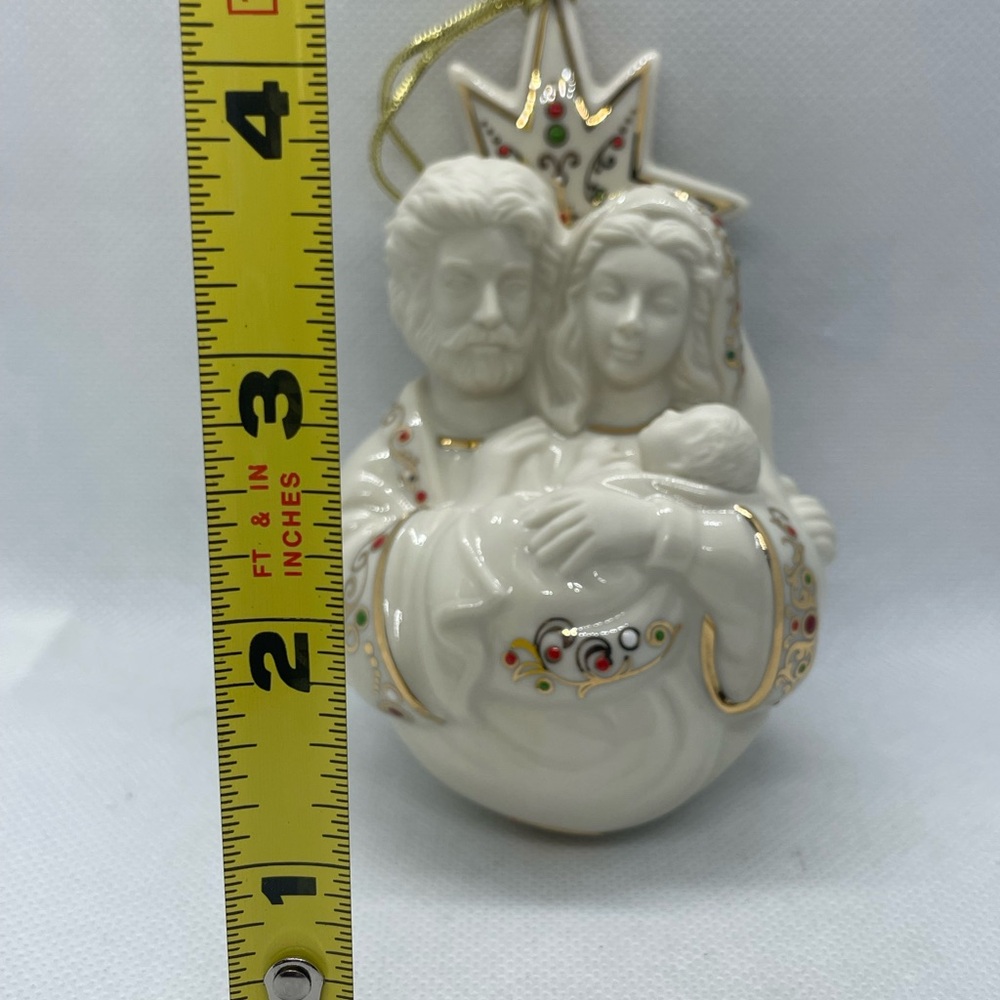 Blessed Family Lenox Porcelain Christmas Ornament 2008 NWT NIB Hanging - Picture 5 of 8